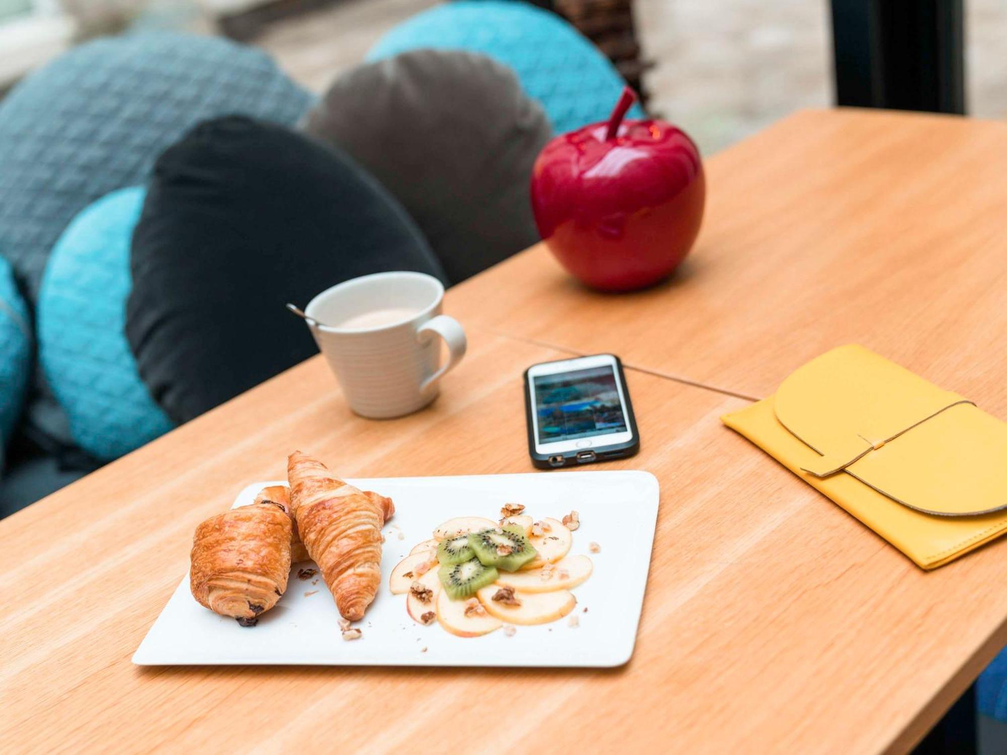 Готель Ibis Styles La Rochelle Centre Екстер'єр фото