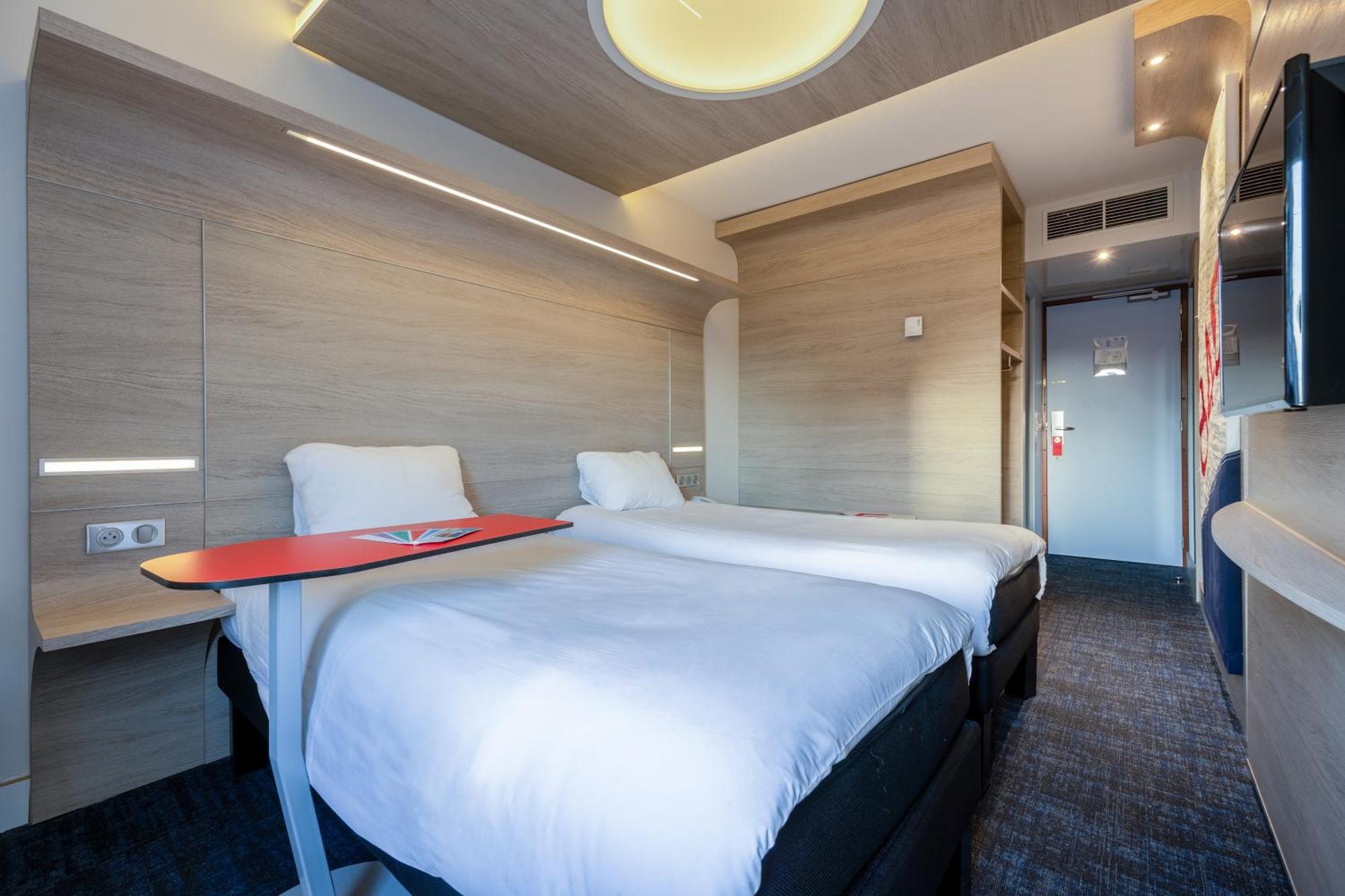 Готель Ibis Styles La Rochelle Centre Екстер'єр фото