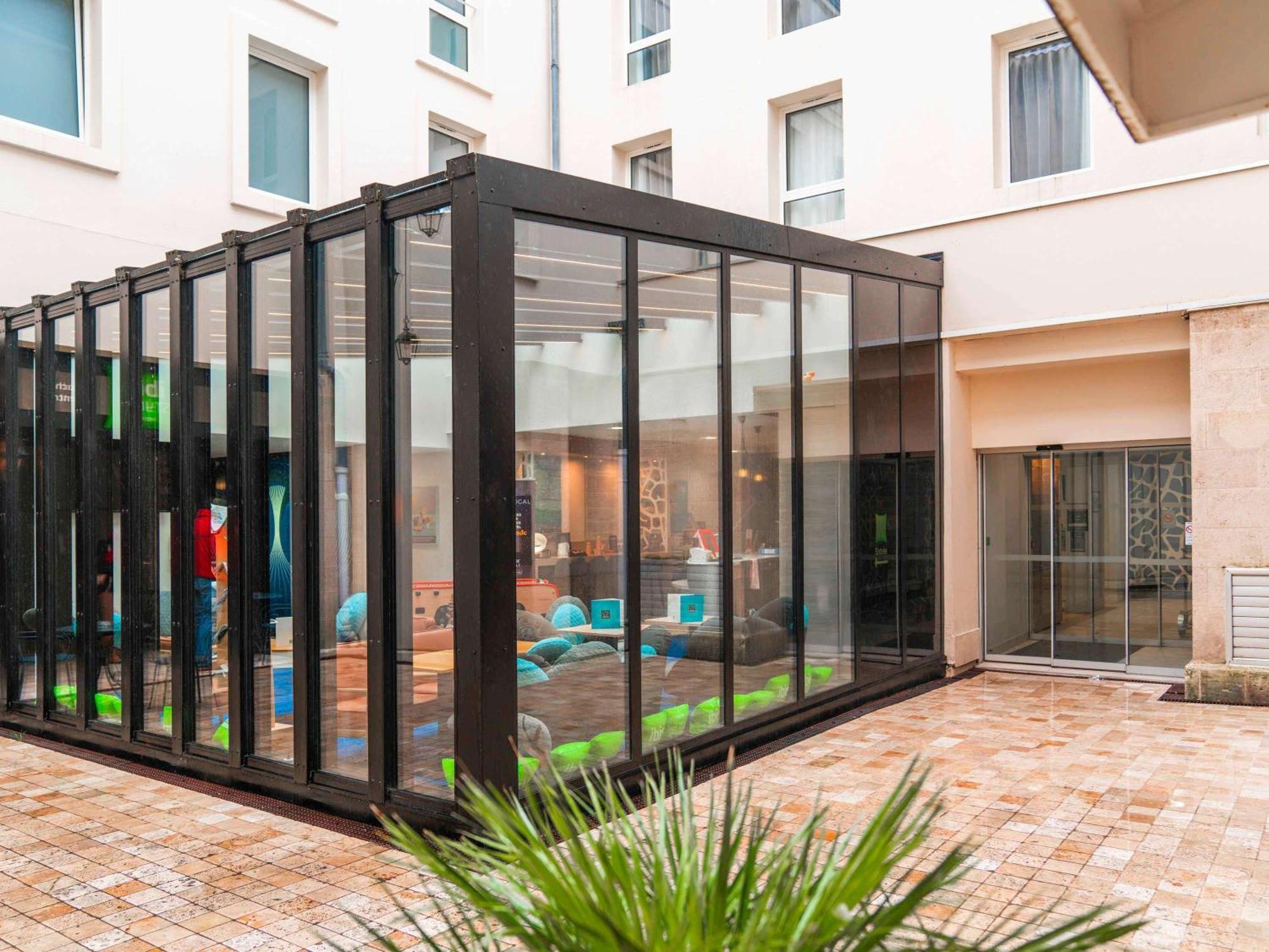 Готель Ibis Styles La Rochelle Centre Екстер'єр фото