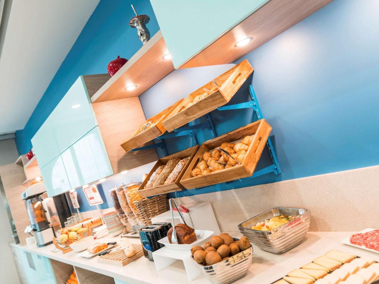 Готель Ibis Styles La Rochelle Centre Екстер'єр фото